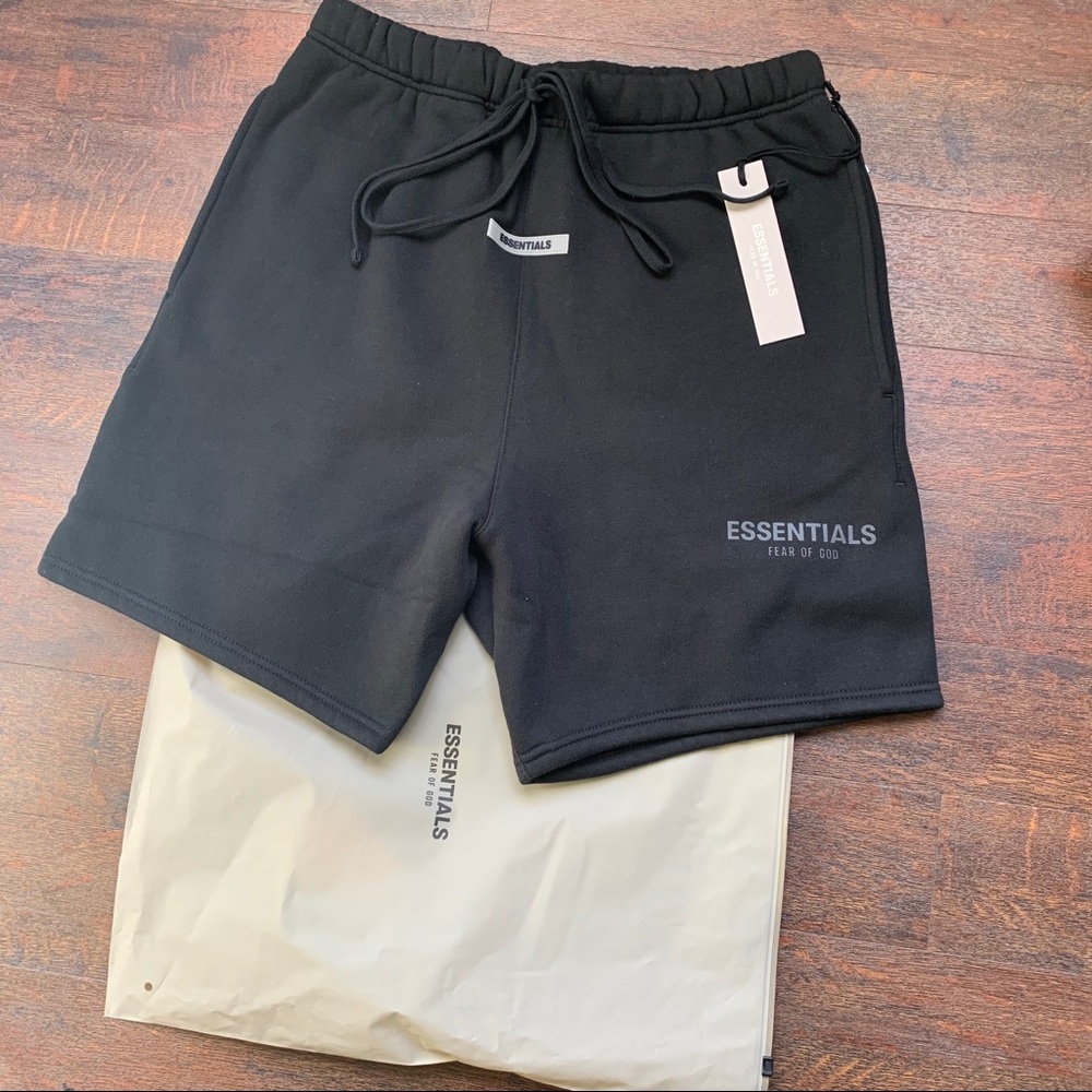 ❌🔥HOST PICK🔥 NWT Fear of God Essentials Black Sweat Shorts - Picture 5 of 5
